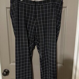 Amanda + Chelsea Plaid Cropped Dress Pants EUC Black White 18W